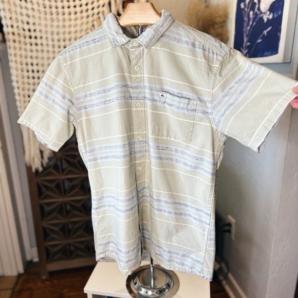 QuickSilver Cotton Blend Neutral Stripes Button Up Shirt - Picture 1 of 10